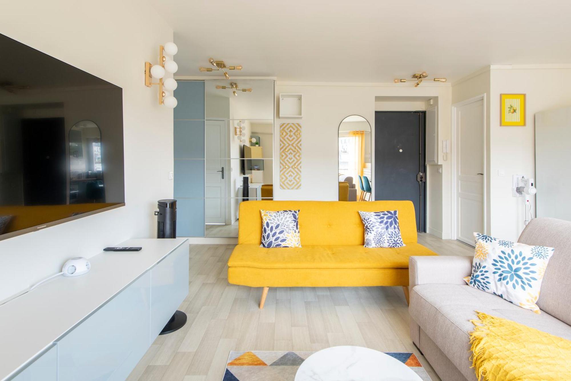 Apartment Stunning Montmartre - Amazing View - Fully Renovated *